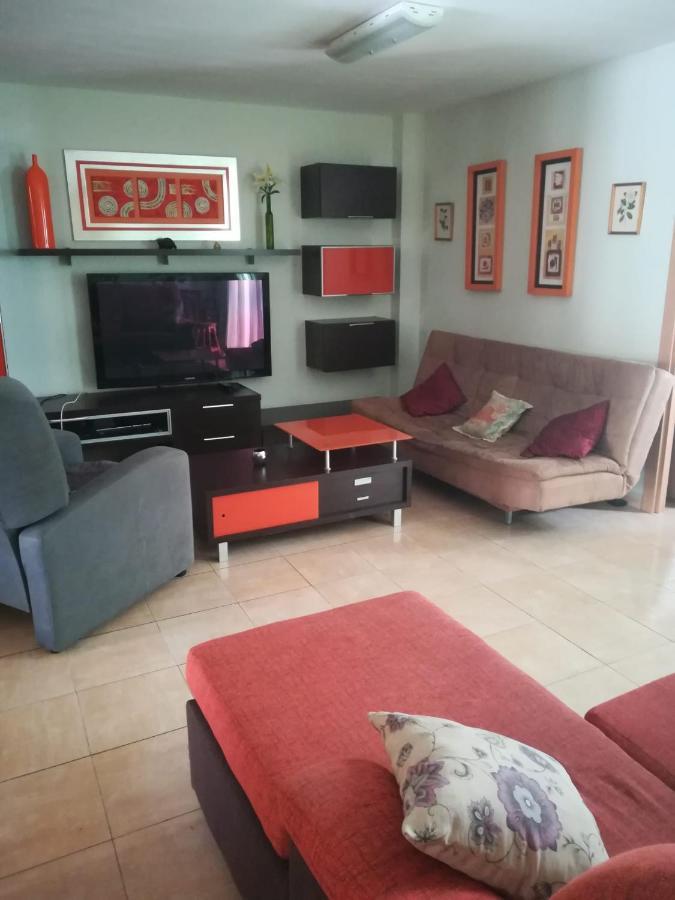 Bungalow Cerca De La Playa Дения Екстериор снимка